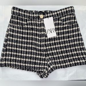 NWT ZARA TEXTURED SHORTS ECRU / BLACK SIZE M NWT